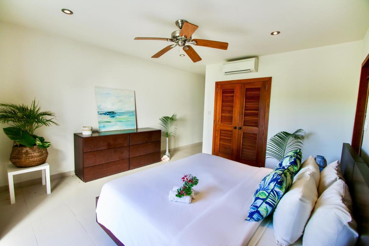 The Hideaway At Hughes Point Hotel Freetown Village Esterno foto